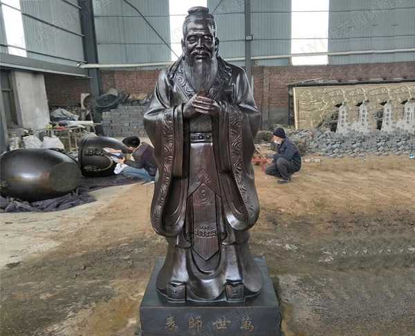 玻璃鋼雕塑制作出仿銅雕塑效果的步驟是什么呢？