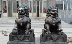 銅獅子雕塑應該怎樣擺放？
